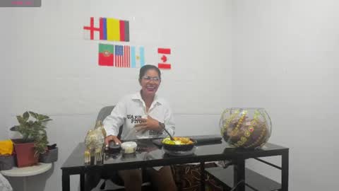 Snapshot of miss_clarepocahose chatting on 06-14-26, 02:24 Clare PocaHose online show from 06-14-26, 02:24
