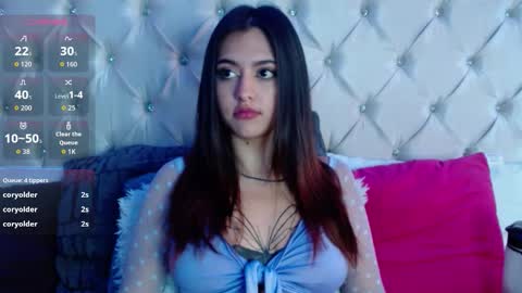 Snapshot of miss_dakota26 chatting on 12-17-25, 01:50 Dakota online show from 12-17-25, 01:50