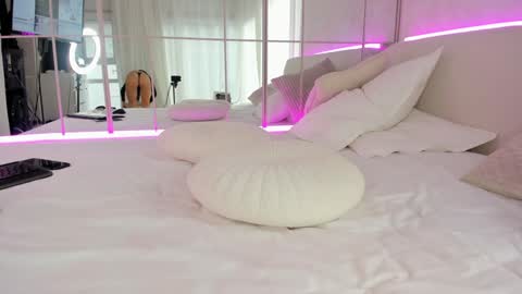 miss_diamond__ online show from 10-11-25, 07:29