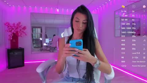 Snapshot of miss_diamond__ chatting on 05-10-26, 05:23 miss_diamond__ online show from 05-10-26, 05:23