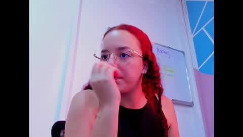 Snapshot of miss_dior1 chatting on 02-19-26, 05:09 miss_dior1 online show from 02-19-26, 05:09