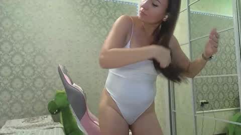 Snapshot of miss_divora chatting on 09-18-25, 08:05 miss_divora online show from 09-18-25, 08:05