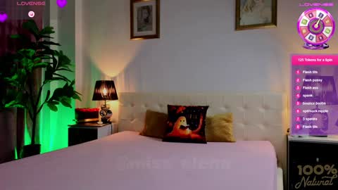 Elena online show from 10-31-25, 07:48