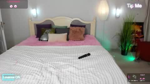 Elia online show from 02-15-25, 11:36