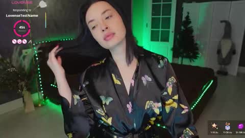 Elia online show from 12-19-25, 03:19