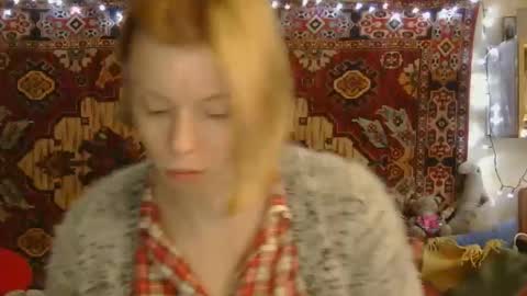 Elis online show from 10-20-25, 11:10