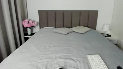 Emily online show from 03-08-25, 05:22