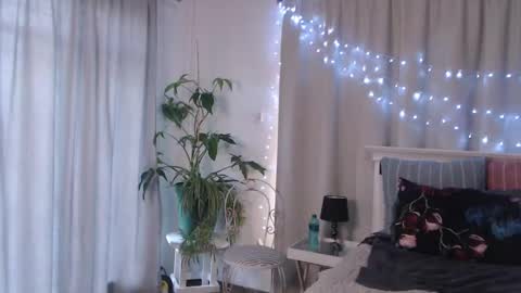 Miss EVA  Email misseva123xxx online show from 12-23-24, 03:29