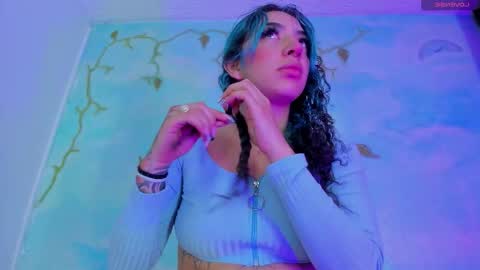 miss_evans_ online show from 10-31-25, 06:58