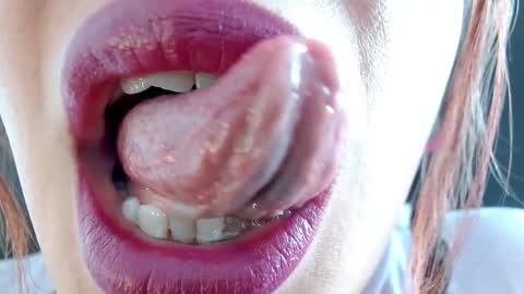 Miss Evoleth online show from 09-08-25, 03:11