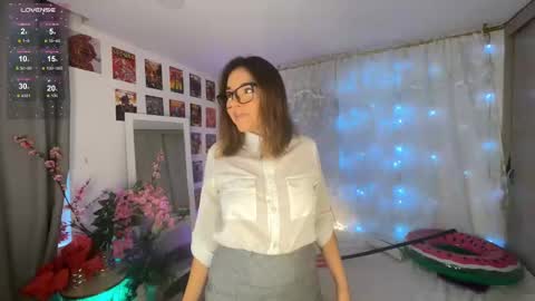 Snapshot of miss_galaxxia chatting on 03-01-25, 10:21 Elisabeth IG galax xxia online show from 03-01-25, 10:21