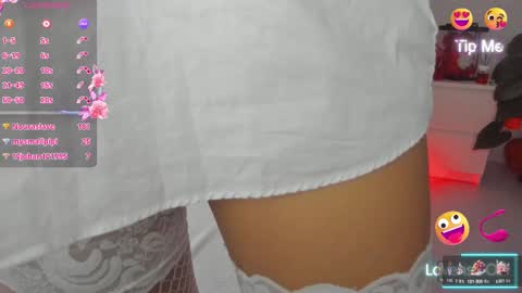 Snapshot of miss_garcia_ chatting on 02-15-25, 01:49 Miss Garcia online show from 02-15-25, 01:49