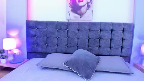 Snapshot of miss_horney chatting on 12-22-25, 07:33 miss_horney online show from 12-22-25, 07:33