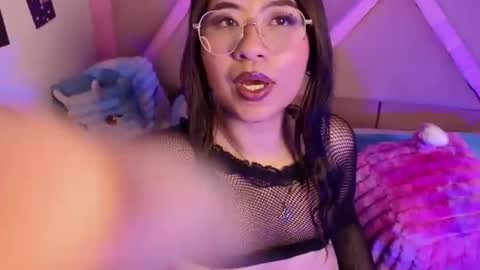 Snapshot of miss_japan_ chatting on 06-19-26, 02:54 Japo online show from 06-19-26, 02:54