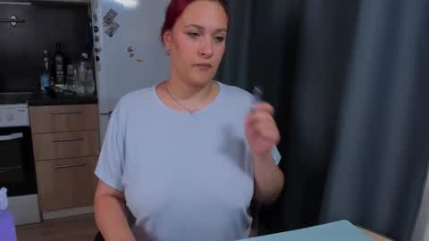 Jess online show from 10-23-25, 02:16