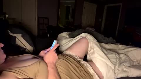 miss_kellyjo online show from 12-18-25, 04:51