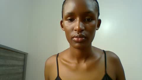 Snapshot of miss_kiki7 chatting on 10-13-25, 07:52 kiki online show from 10-13-25, 07:52