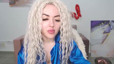 Snapshot of miss_kiten chatting on 02-16-25, 04:09 miss_kiten online show from 02-16-25, 04:09