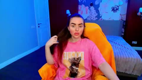 Snapshot of miss_kiten chatting on 06-21-26, 10:51 miss_kiten online show from 06-21-26, 10:51
