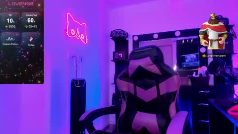 Snapshot of miss_kittyn chatting on 07-19-26, 07:28 Miss Kittyn online show from 07-19-26, 07:28