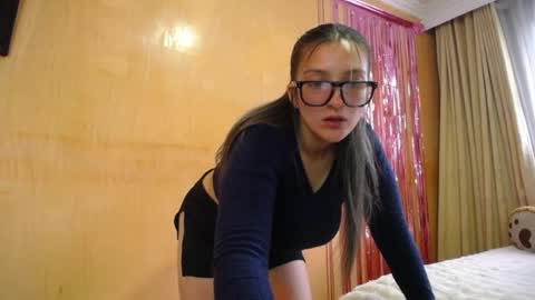 Snapshot of miss_lilieth chatting on 05-04-26, 02:13 lilieth online show from 05-04-26, 02:13