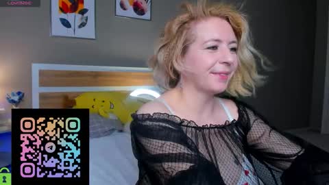 miss_lisaa online show from 12-14-25, 02:28