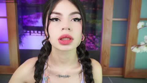 Snapshot of miss_lucyla chatting on 12-18-24, 11:02 miss_lucyla online show from 12-18-24, 11:02