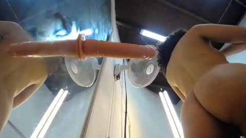 mia online show from 11-29-25, 01:08