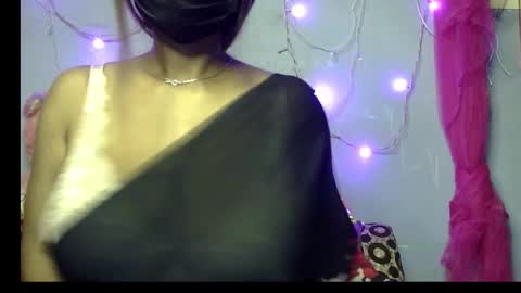 Snapshot of miss_mahi69 chatting on 01-10-26, 06:09 Mahi online show from 01-10-26, 06:09