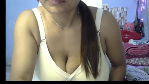 Snapshot of miss_mahi69 chatting on 06-27-26, 06:40 Mahi online show from 06-27-26, 06:40