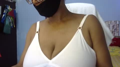 Snapshot of miss_mahi69 chatting on 07-17-26, 04:52 Mahi online show from 07-17-26, 04:52