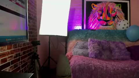 Snapshot of miss_pecados chatting on 06-18-26, 07:29 Miss Pecados online show from 06-18-26, 07:29