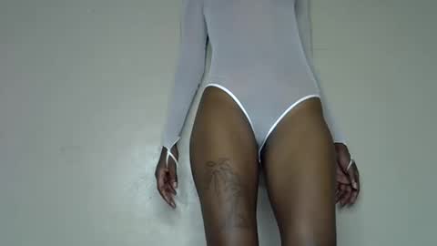 miss_pretty1 online show from 01-06-26, 05:49