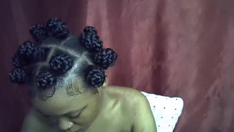 Snapshot of miss_rihanna2 chatting on 10-19-25, 09:43 miss_rihanna2 online show from 10-19-25, 09:43