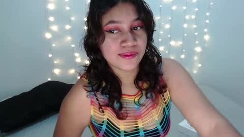 Snapshot of miss_rose1 chatting on 01-28-25, 11:28 ROS online show from 01-28-25, 11:28