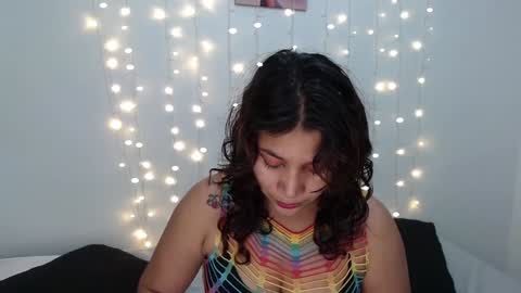 Snapshot of miss_rose1 chatting on 01-28-25, 06:07 ROS online show from 01-28-25, 06:07