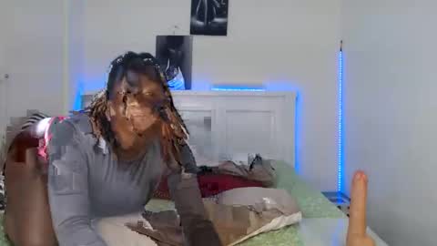 Snapshot of miss_sherry chatting on 03-16-26, 11:47 Daddys Girl online show from 03-16-26, 11:47