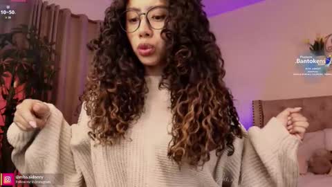 Amy Olivera online show from 10-02-25, 01:07