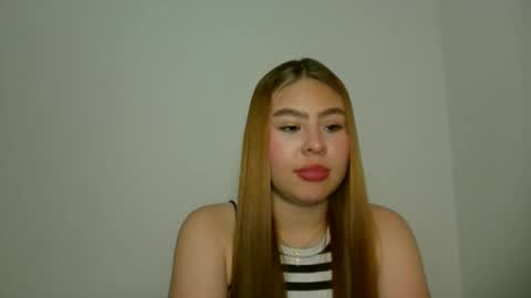 Snapshot of miss_sophie1 chatting on 05-01-26, 02:16 sophi 3 online show from 05-01-26, 02:16