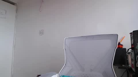 Kortana 2.0 dont forget thumbs up and follow me on twitter online show from 12-13-25, 07:53