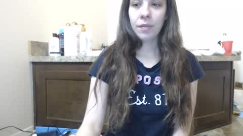 Snapshot of miss_sunshine01 chatting on 01-30-25, 01:33 Bella online show from 01-30-25, 01:33