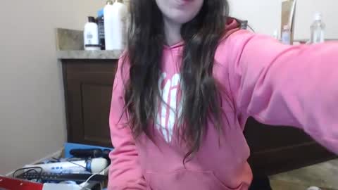 Snapshot of miss_sunshine01 chatting on 02-06-25, 03:16 Bella online show from 02-06-25, 03:16