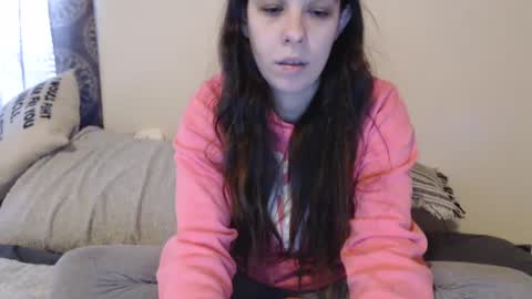 Snapshot of miss_sunshine01 chatting on 02-12-25, 04:55 Bella online show from 02-12-25, 04:55