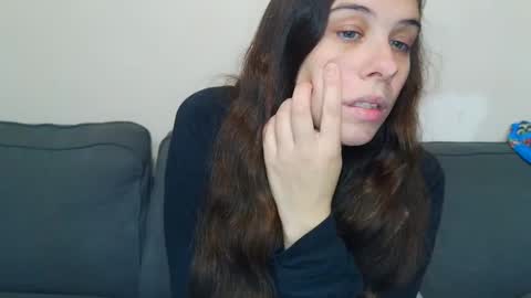 Snapshot of miss_sunshine01 chatting on 09-19-25, 02:29 Bella online show from 09-19-25, 02:29