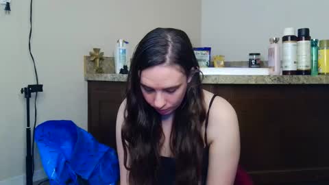 Snapshot of miss_sunshine01 chatting on 06-04-26, 02:39 Bella online show from 06-04-26, 02:39