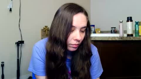 Snapshot of miss_sunshine01 chatting on 06-05-26, 03:02 Bella online show from 06-05-26, 03:02