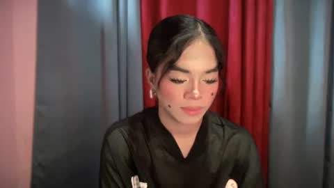 miss_veron_xoxo online show from 11-17-25, 07:36