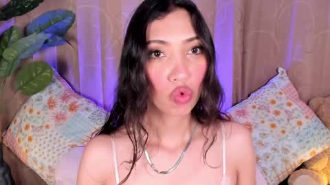 Snapshot of miss_veronica2 chatting on 05-28-26, 01:08 Miss Veronica online show from 05-28-26, 01:08