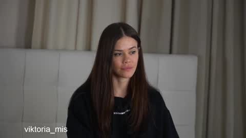 Miss Victoria online show from 02-09-25, 07:41