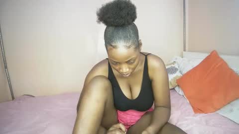 Snapshot of miss_worldfire chatting on 05-12-26, 10:56 miss_worldfire online show from 05-12-26, 10:56